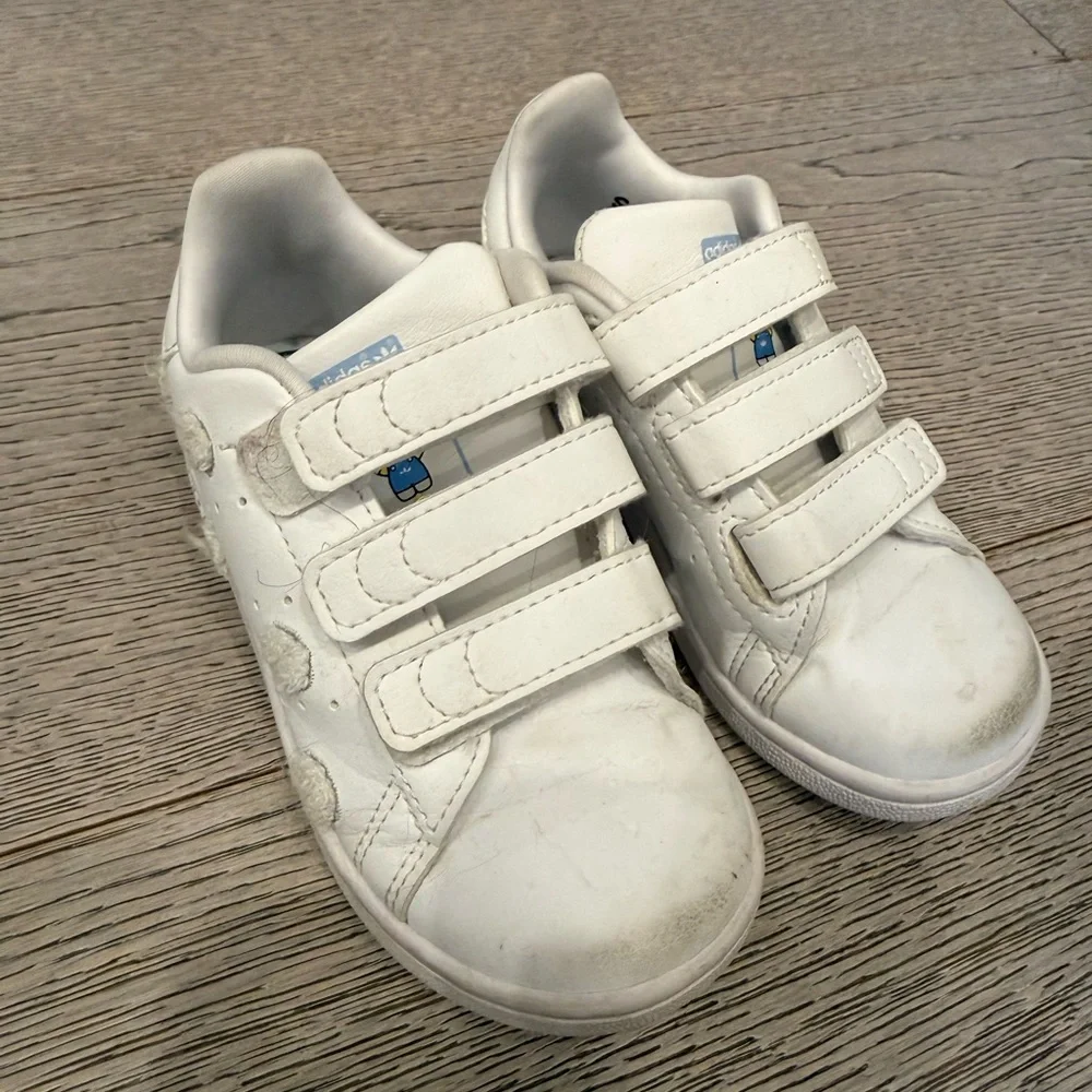 White Adidas Sneakers - Picture 1 of 4